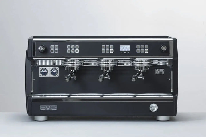Dalla Corte Evo2 Multiboiler Siebträger 3 Brühgruppen Espressomaschine inklusive Garantie